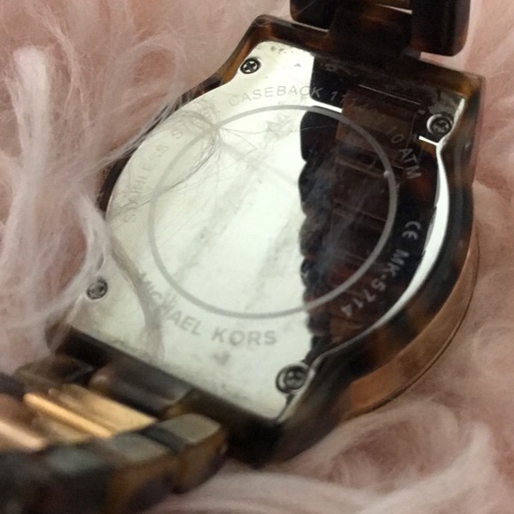 Michael Kors Brown Marble Watch - Picture 6 of 6